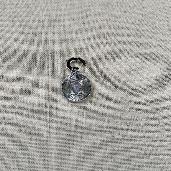 STELLA&DOT Tatum power stone clip on charm, silver, rose quartz - Picture 3 of 8